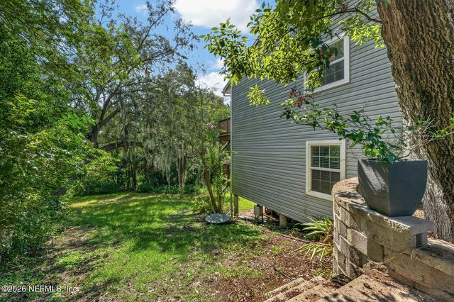 3767 HERMITAGE Road E, Jacksonville, FL 32277