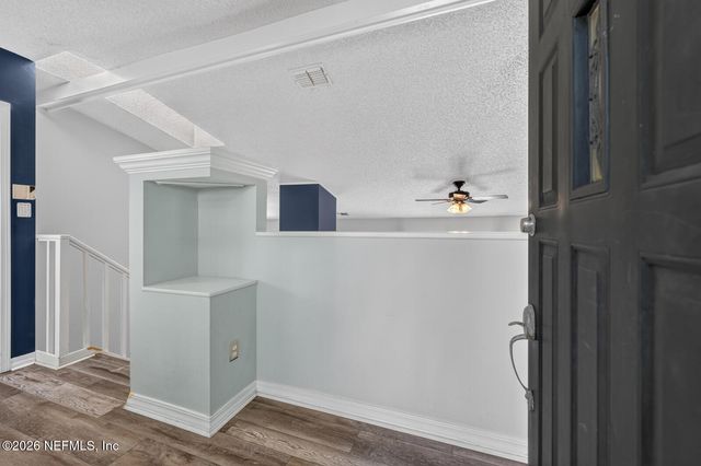 3767 HERMITAGE Road E, Jacksonville, FL 32277