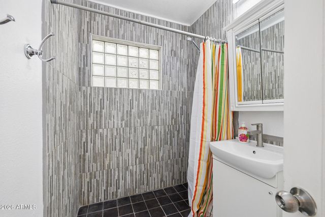 1611 E CEDAR Street, Tempe, AZ 85281