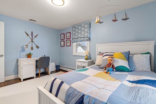 11 Taft St, Marblehead, MA 01945