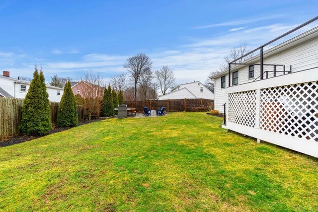 11 Taft St, Marblehead, MA 01945