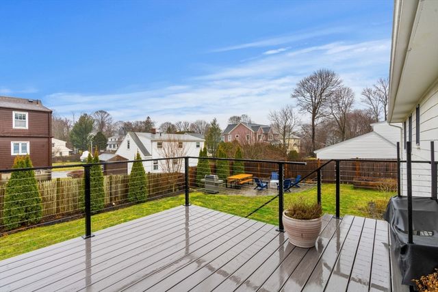 11 Taft St, Marblehead, MA 01945