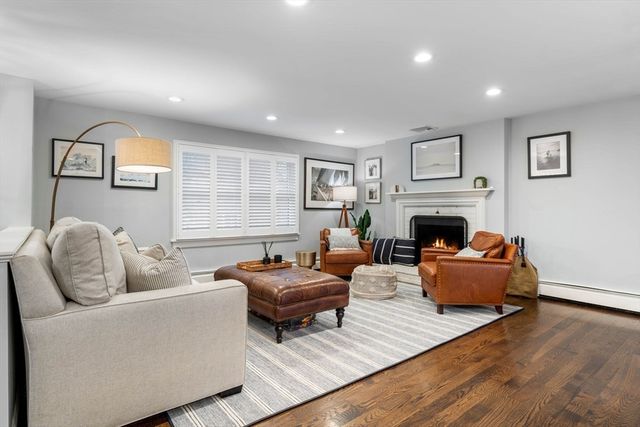 11 Taft St, Marblehead, MA 01945