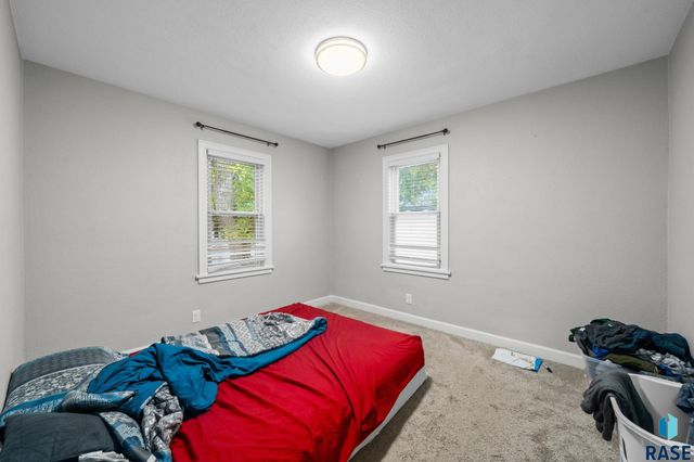 2022 S Euclid Ave Avenue, Sioux Falls, SD 57105