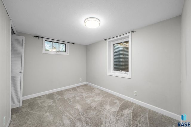 2022 S Euclid Ave Avenue, Sioux Falls, SD 57105