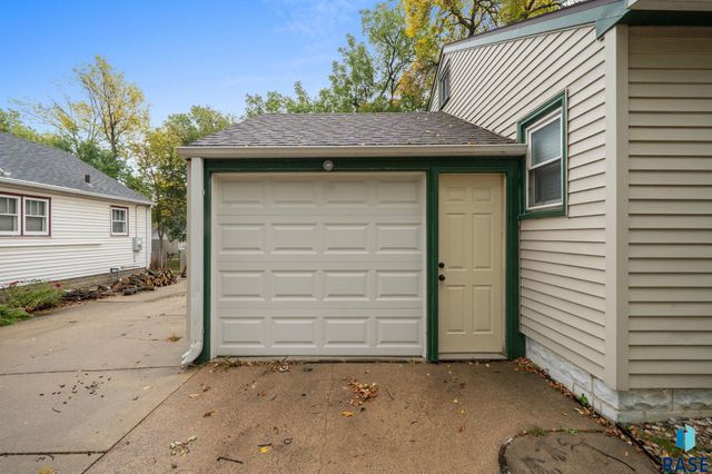 2022 S Euclid Ave Avenue, Sioux Falls, SD 57105
