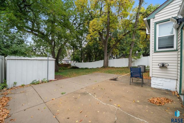 2022 S Euclid Ave Avenue, Sioux Falls, SD 57105