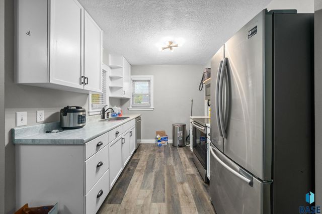 2022 S Euclid Ave Avenue, Sioux Falls, SD 57105