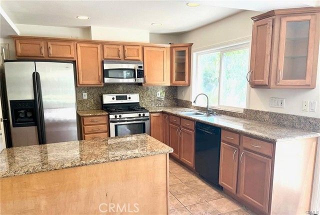 290 N Park View Drive, Oak Park, CA 91377