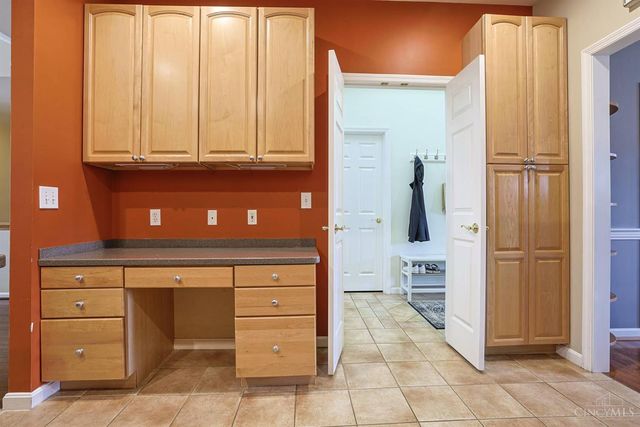 1723 Harmon Drive, Wyoming, OH 45215