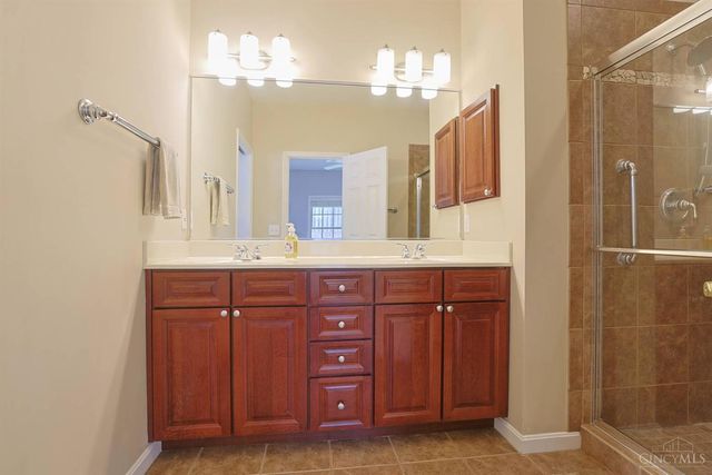 1723 Harmon Drive, Wyoming, OH 45215