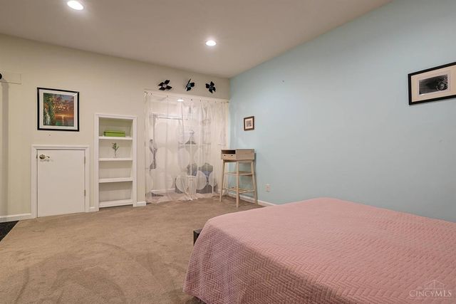 1723 Harmon Drive, Wyoming, OH 45215