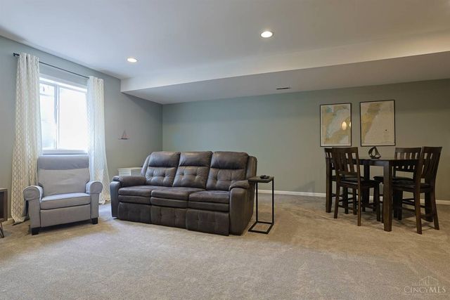 1723 Harmon Drive, Wyoming, OH 45215