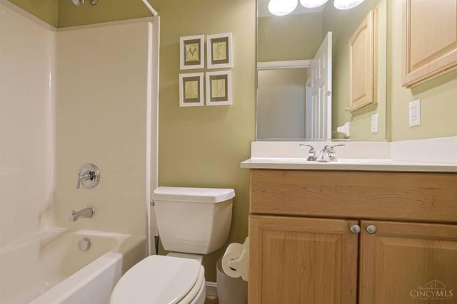 1723 Harmon Drive, Wyoming, OH 45215