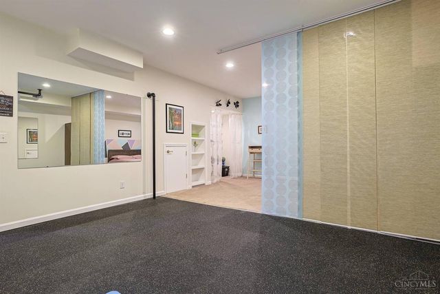 1723 Harmon Drive, Wyoming, OH 45215