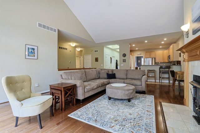 1723 Harmon Drive, Wyoming, OH 45215