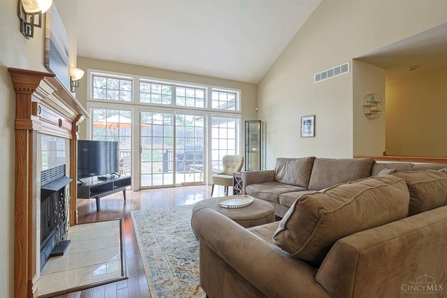 1723 Harmon Drive, Wyoming, OH 45215