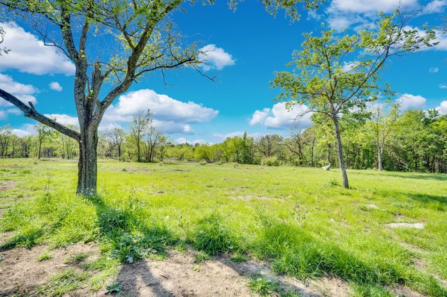 111 Barefoot Bay Boulevard, Corsicana, TX 75109