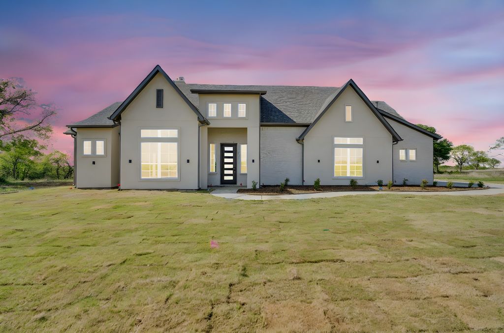 111 Barefoot Bay Boulevard, Corsicana, TX 75109