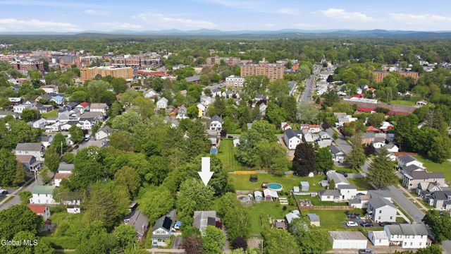 24 Walnut Street, Saratoga Springs, NY 12866