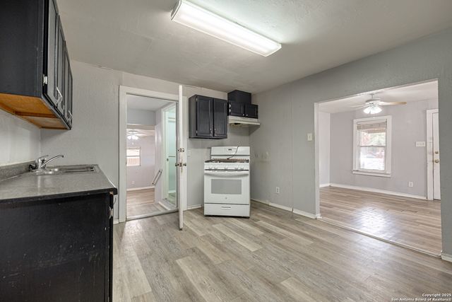 643 E Ashley, San Antonio, TX 78221
