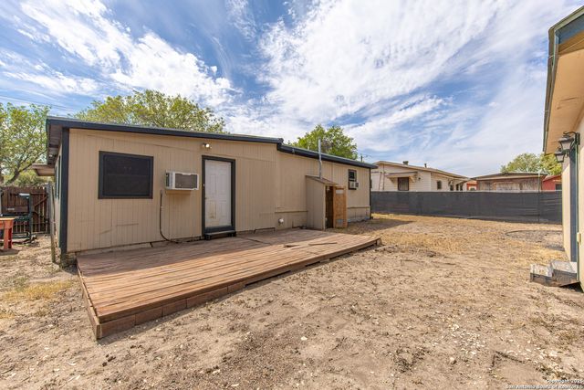643 E Ashley, San Antonio, TX 78221