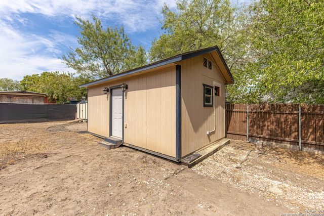 643 E Ashley, San Antonio, TX 78221