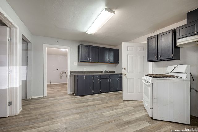 643 E Ashley, San Antonio, TX 78221