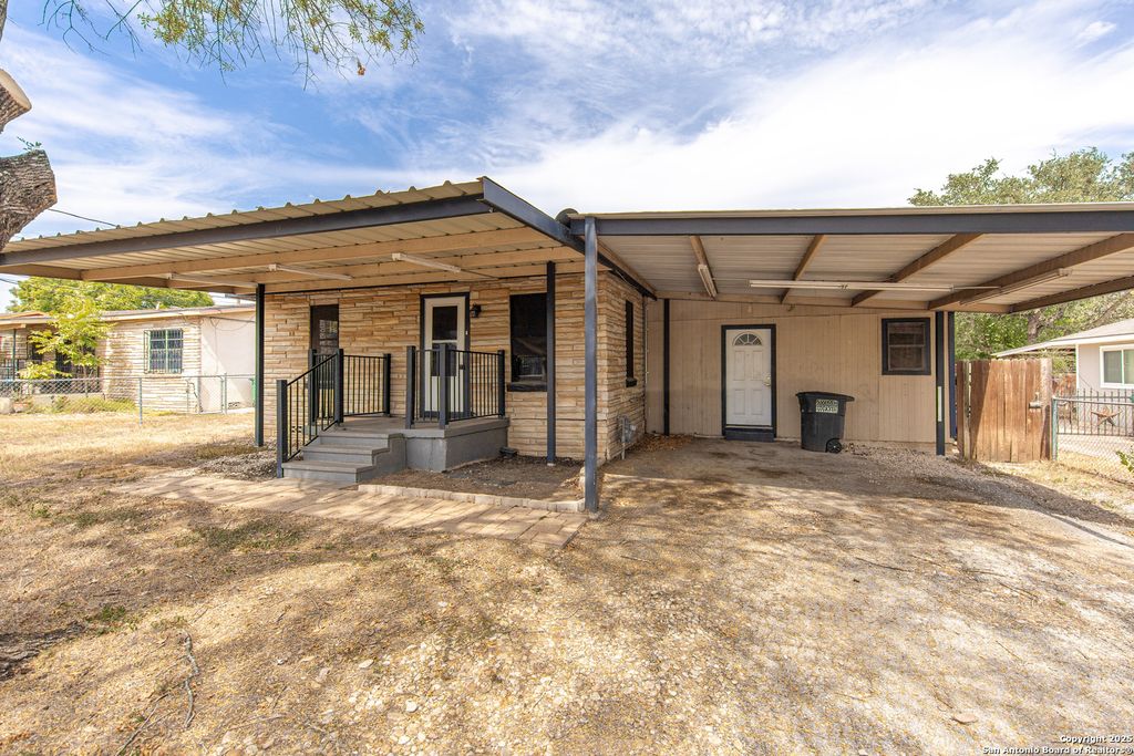 643 E Ashley, San Antonio, TX 78221