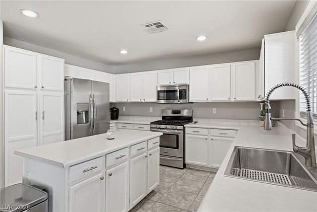 172 Welland Court, Las Vegas, NV 89144