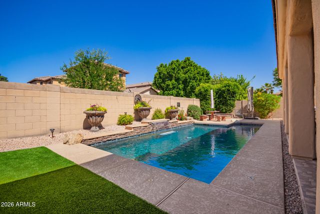 800 W SYCAMORE Court, Litchfield Park, AZ 85340