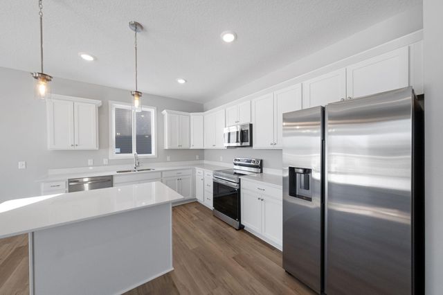 2109 Westpointe Drive, Hastings, MN 55033