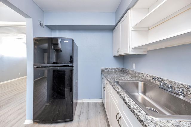 3040 Golfcrest Boulevard 11, Houston, TX 77087