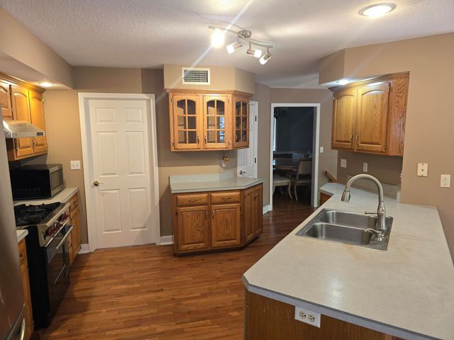 5109 BUCKEYE DR, Columbia, MO 65203