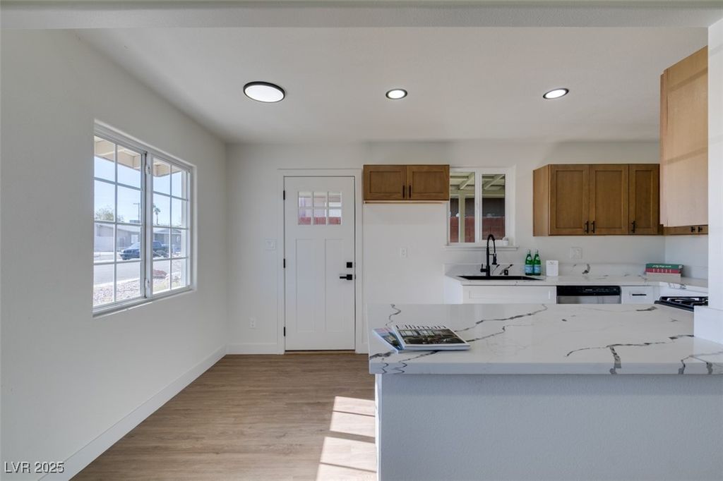 5128 Mountain View Drive, Las Vegas, NV 89146