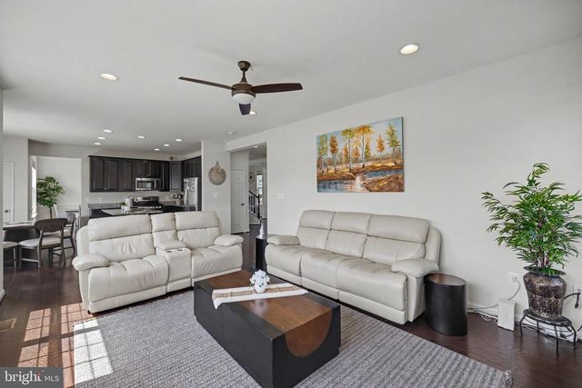 15801 AERIAL VIEW RD, Woodbridge, VA 22193