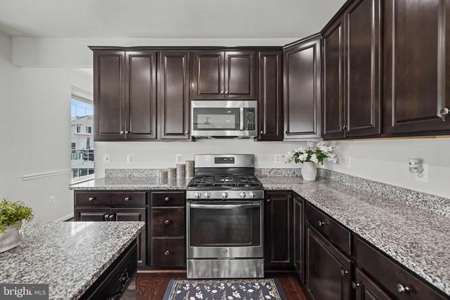 15801 AERIAL VIEW RD, Woodbridge, VA 22193