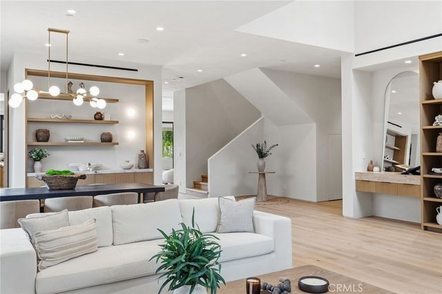 4447 Matilija, Sherman Oaks, CA 91423