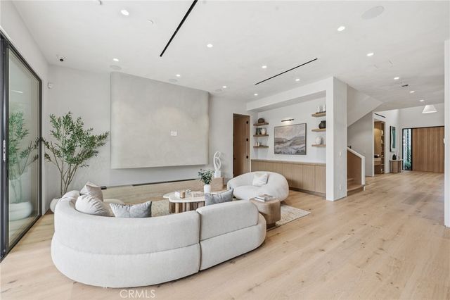 4447 Matilija, Sherman Oaks, CA 91423