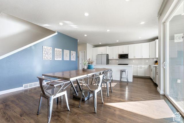 1034 W MOLLY PITCHER CIR, Bluffdale, UT 84065