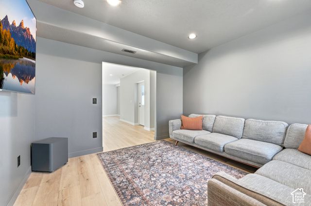 1034 W MOLLY PITCHER CIR, Bluffdale, UT 84065