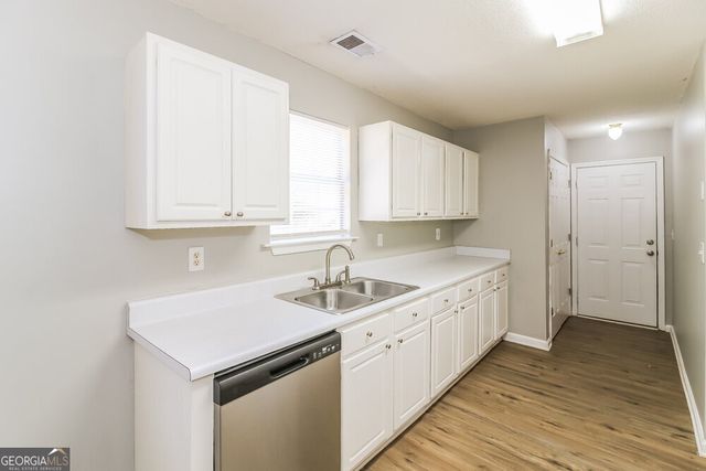 565 Jackson Lake Road, Mcdonough, GA 30252