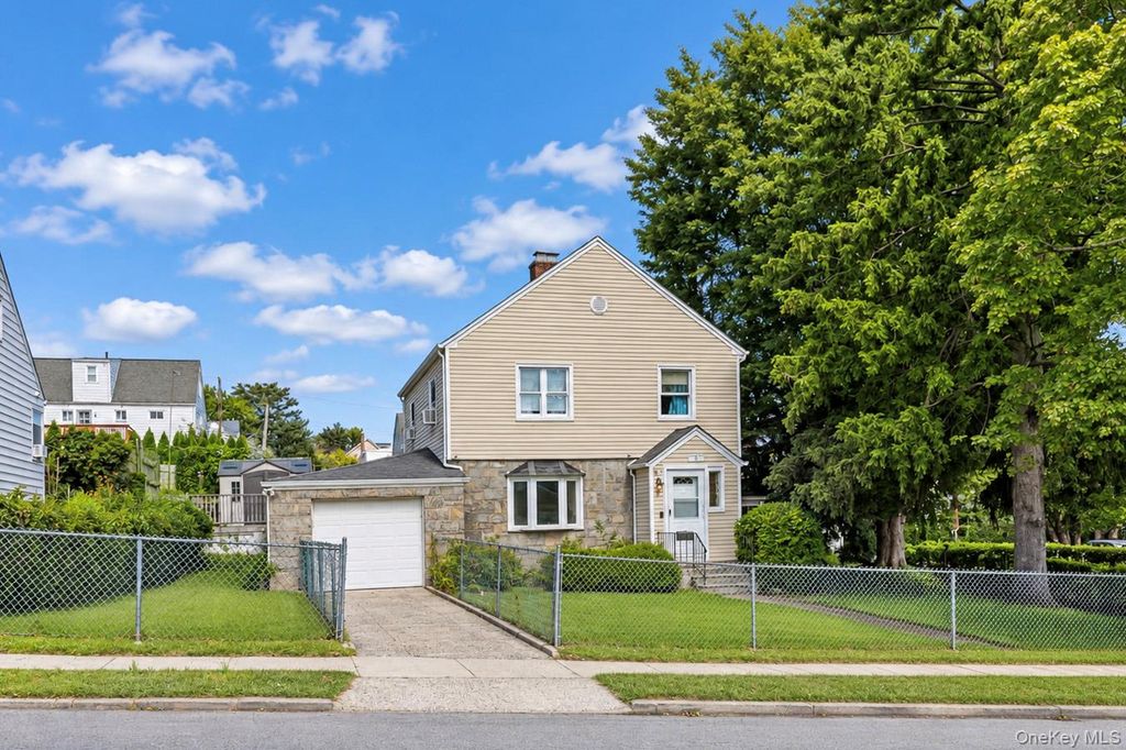 97 Page Avenue, Yonkers, NY 10704 — photo 3
