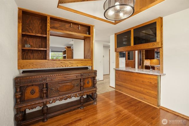 7712 23rd Avenue NW, Seattle, WA 98117