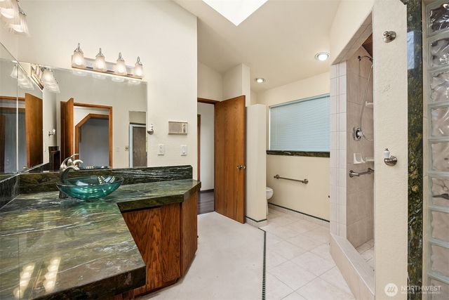 7712 23rd Avenue NW, Seattle, WA 98117