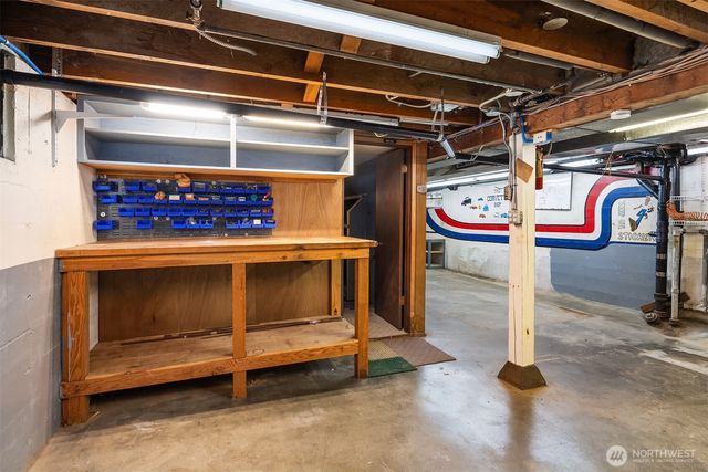 7712 23rd Avenue NW, Seattle, WA 98117