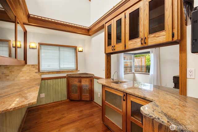 7712 23rd Avenue NW, Seattle, WA 98117
