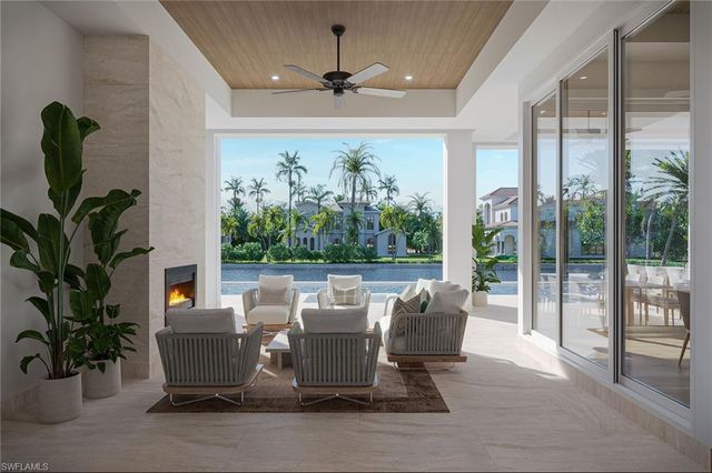 1566 Curlew AVE, Naples, FL 34102