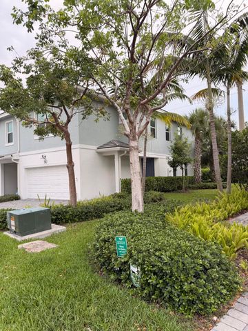 562 PARSONS Way, Deerfield Beach, FL 33442