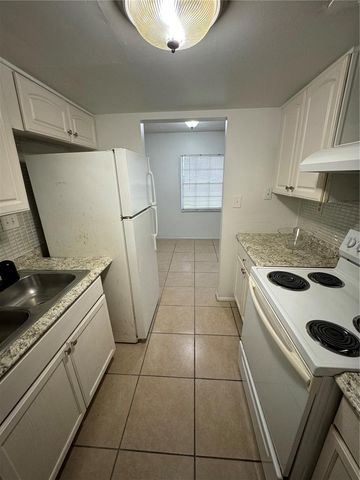 1436 HOLDEN AVENUE B, Orlando, FL 32839